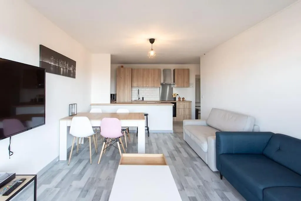 L41 Suite Paladium 8Pax 4Rooms Balcony Wifi Ac Nice Apartment